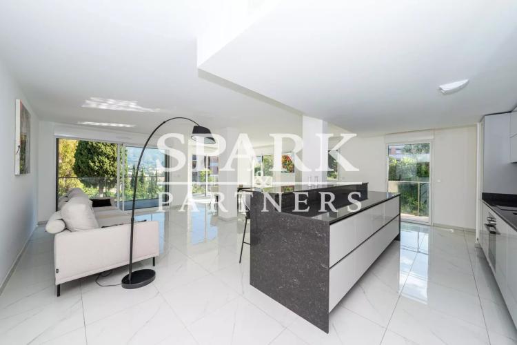 Roqbrune Cap Martin - Moderne appartement de 3 pièces avec jardin