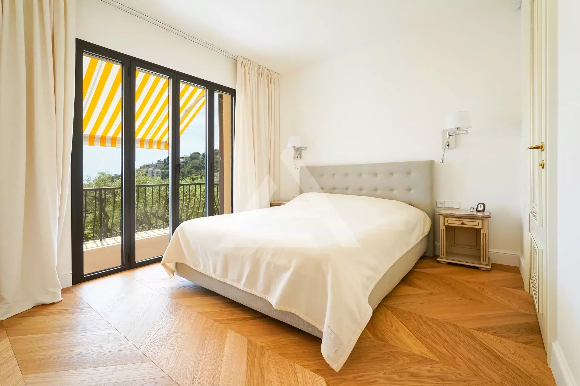 VILLA  AU HAMEAU - VUE MER - PRESTATION HAUT DE GAMME