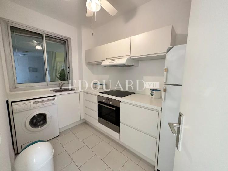 En exclusivité deux pièces traversant avec terrasse couverte, grand jardin, cave et garage