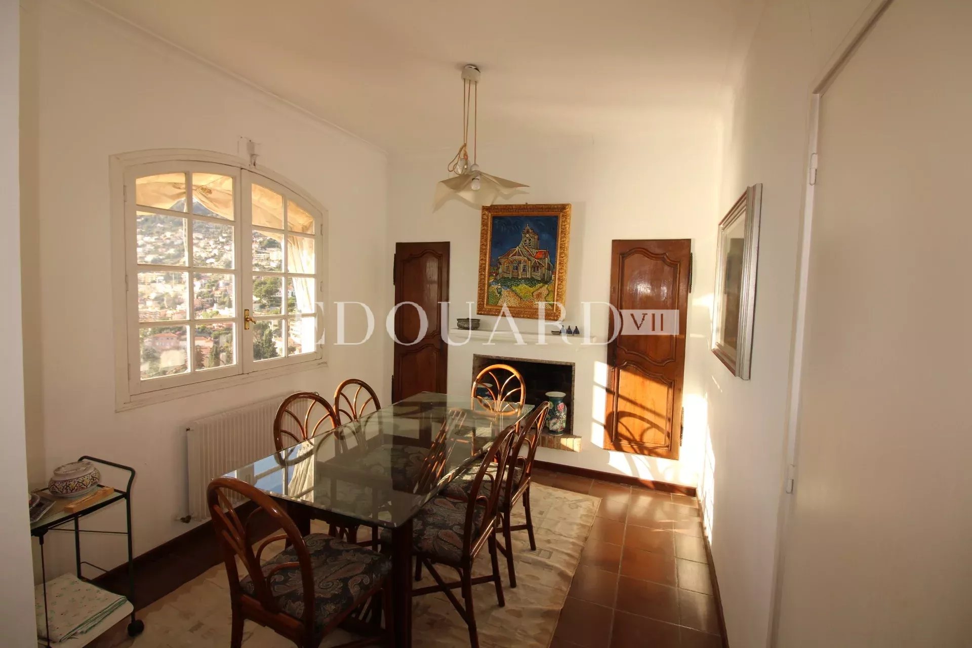 En exclusivité villa à vendre avec magnifique vue mer panoramique jusqu’à la Principauté de Monaco