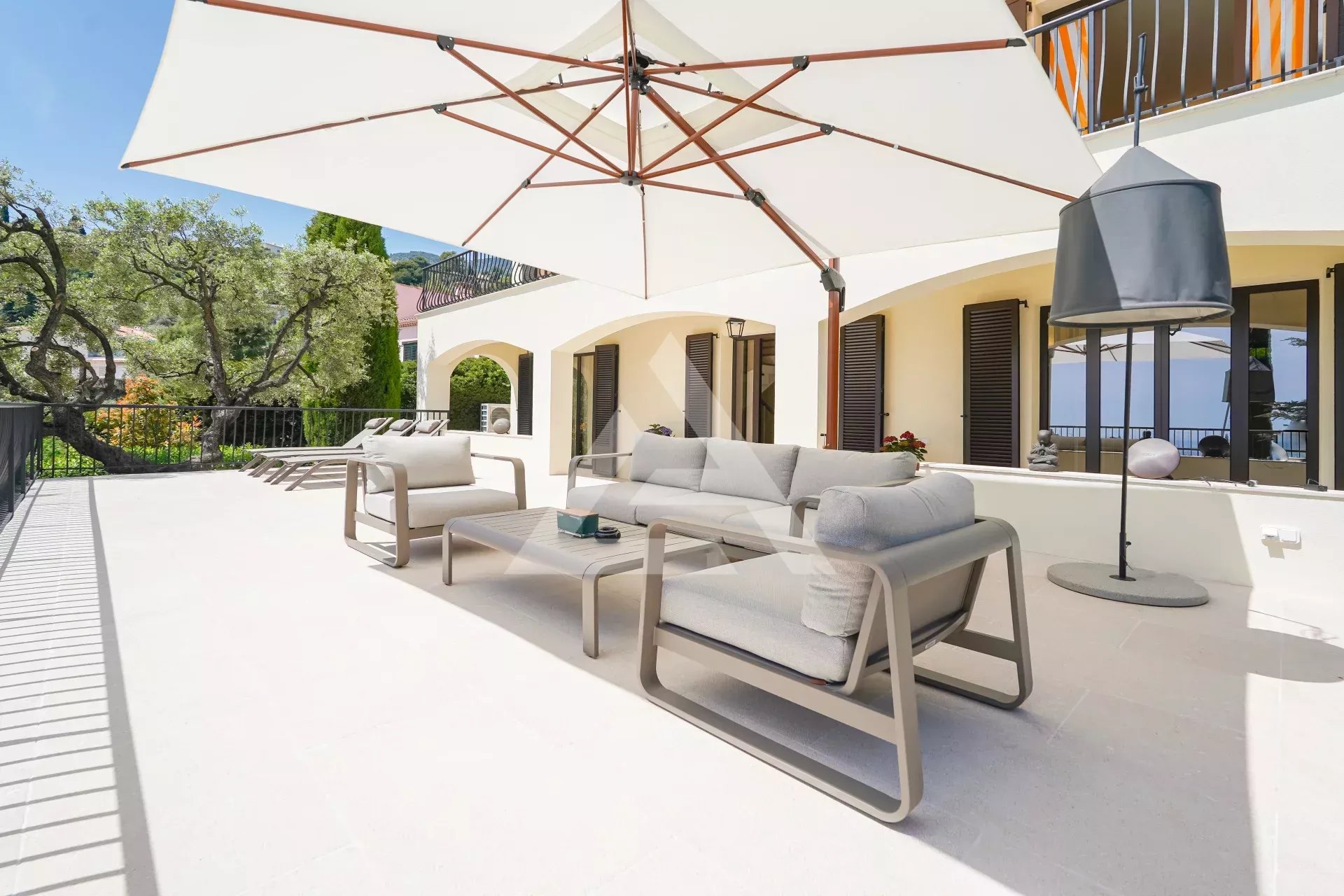 VILLA  AU HAMEAU - VUE MER - PRESTATION HAUT DE GAMME