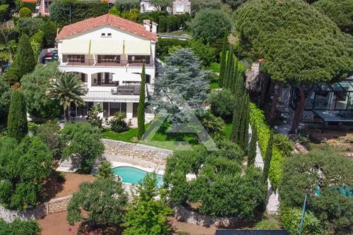 VILLA  AU HAMEAU - VUE MER - PRESTATION HAUT DE GAMME