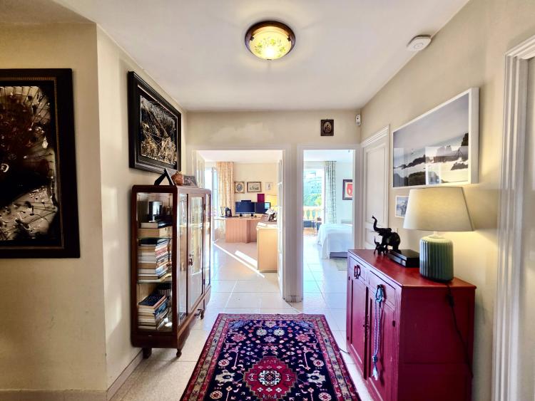 ROQUEBRUNE CAP MARTIN - 3 PIECES VUE MER - CAVE ET GARAGE - JARDIN PRIVATIF ET PISCINE