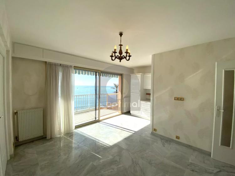 A VENDRE ROQUEBRUNE CAP MARTIN - FRONT DE MER 2P 43M2 AVEC TERRASSE 12M2 CAVE