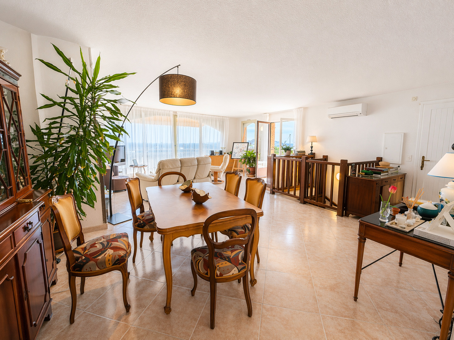 Proche Monaco – Trois pièces de 93 m², terrasses, vue mer et garage