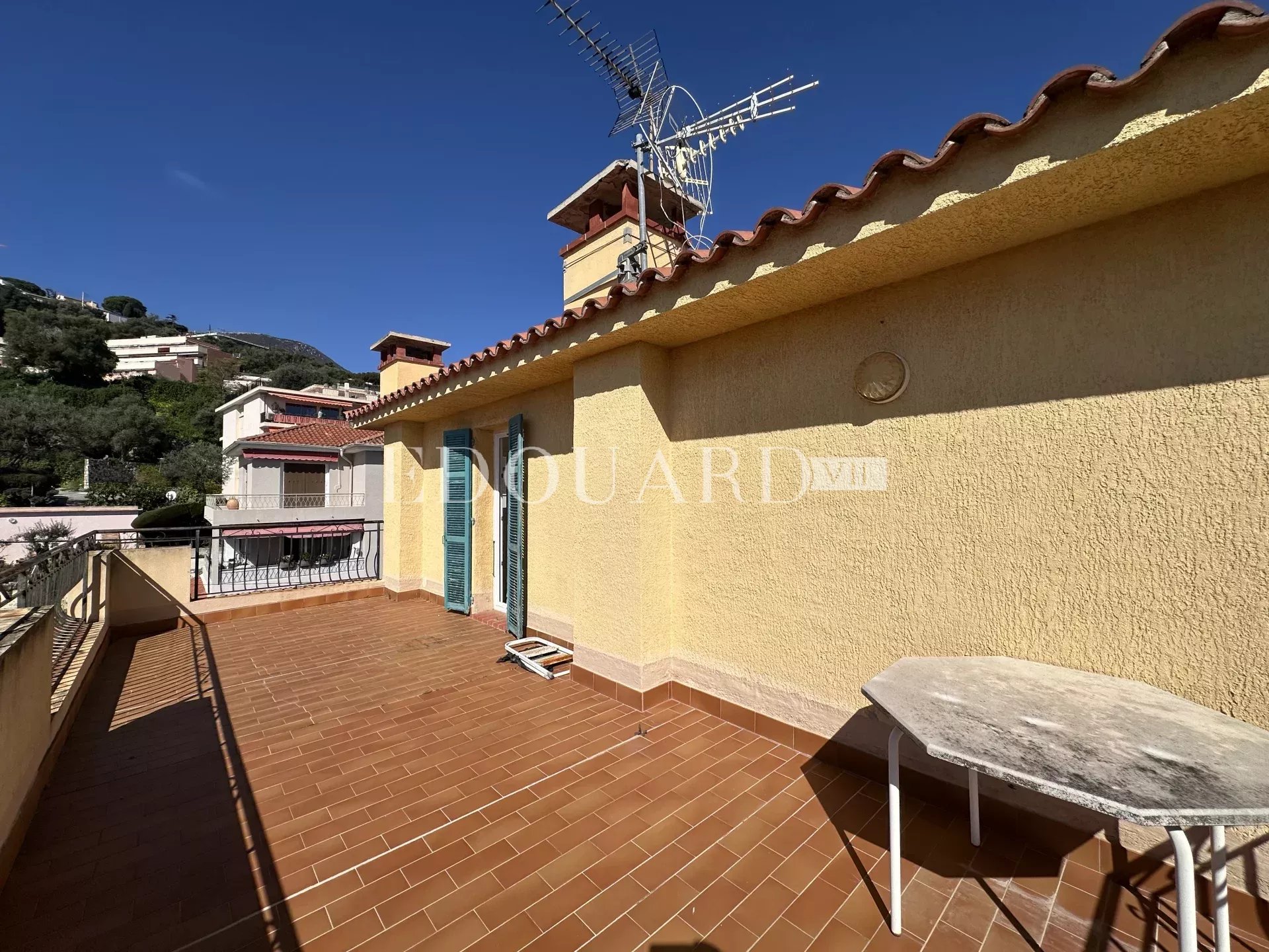 Maison à vendre sur le Plateau du Cap, avec fort potentiel et nombreuses possibilités d’aménagement