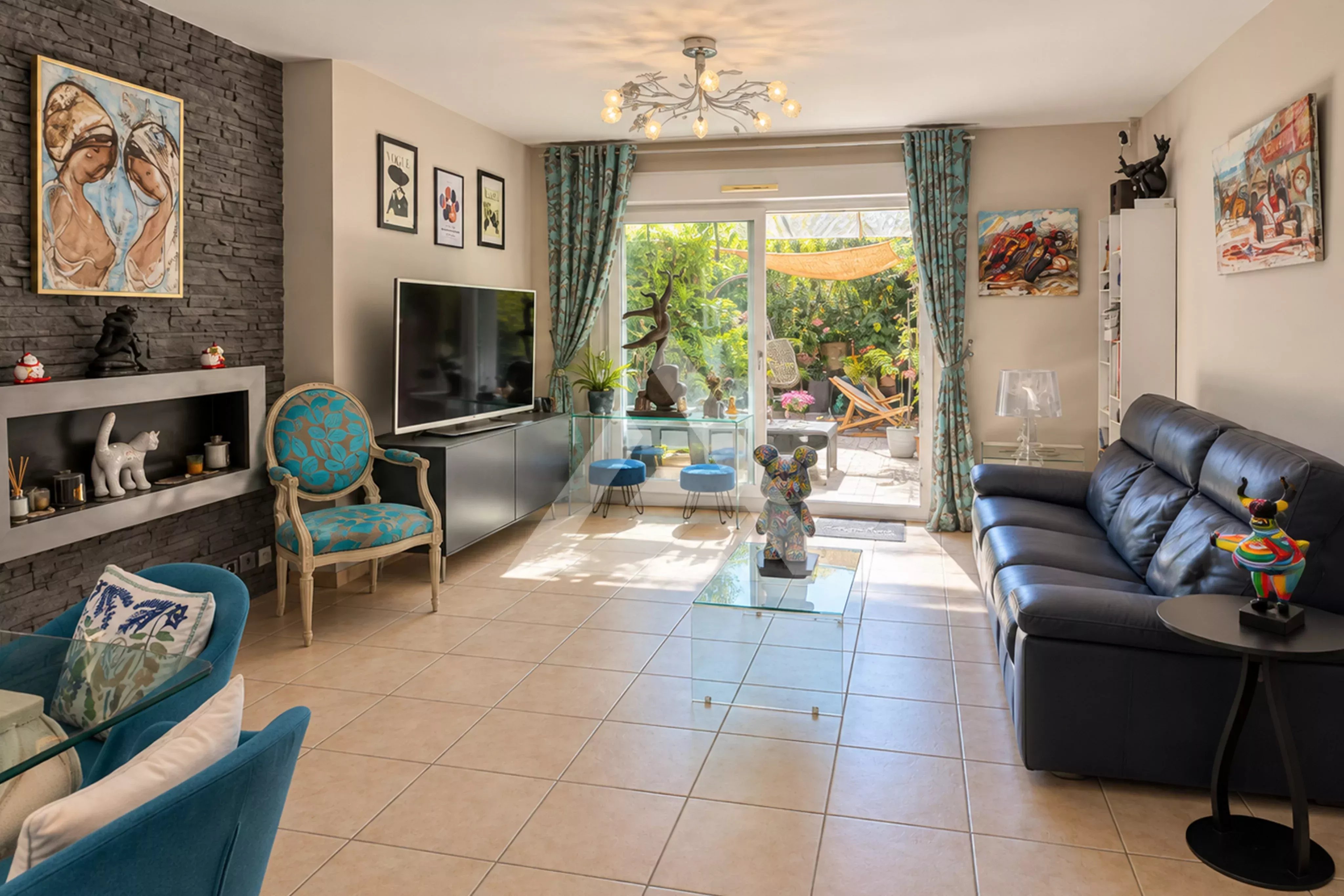 ROQUEBRUNE-CAP-MARTIN - 3 PIÈCES - JARDIN PRIVATIF