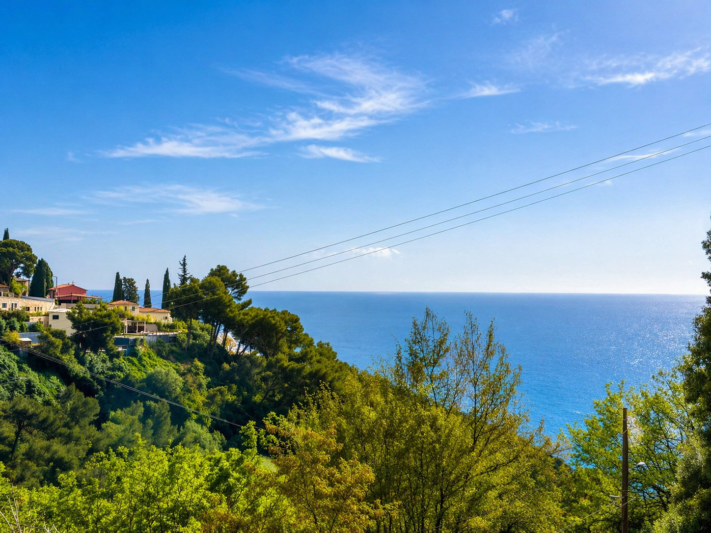 Proche Monaco – Trois pièces de 93 m², terrasses, vue mer et garage