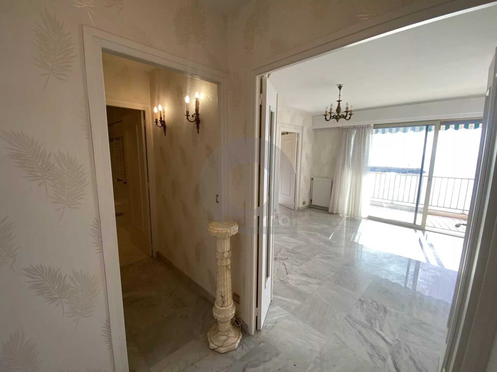 FRONT DE MER 2P 43M2 AVEC TERRASSE 12M2 CAVE