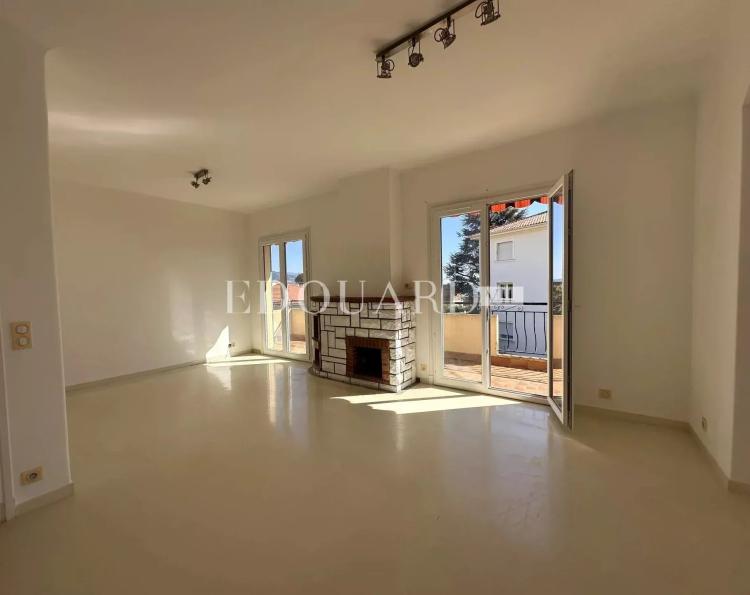 Maison à vendre sur le Plateau du Cap, avec fort potentiel et nombreuses possibilités d’aménagement
