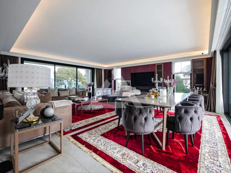 CAP MARTIN - VILLA CONTEMPORAINE - SECTEUR PRISÉ