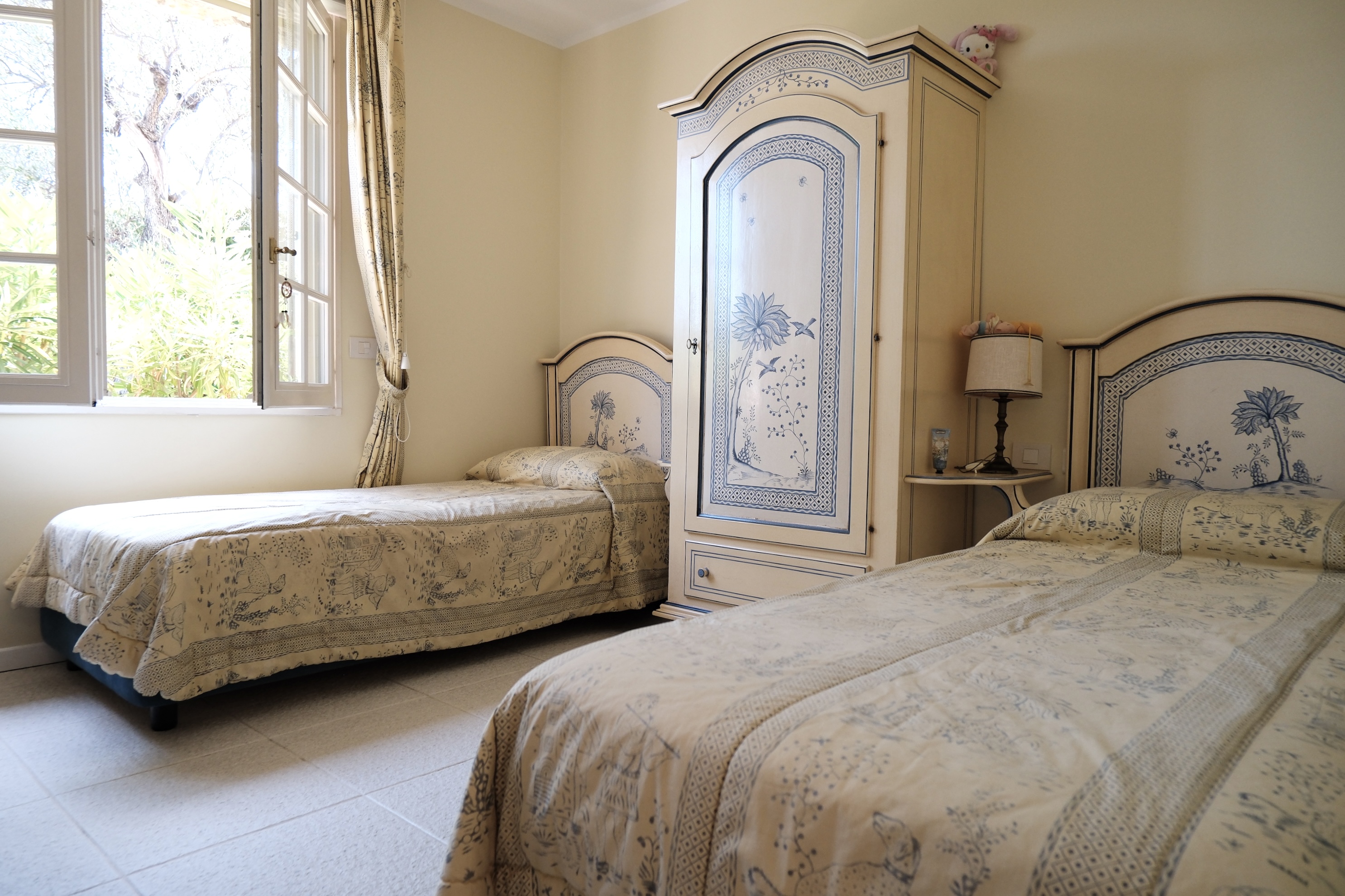 VENTE MAGNIFIQUE VILLA AVEC PISCINE RCM