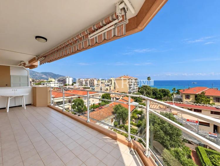 En exclusivité trois pièces avec vaste terrasse, splendide vue mer et double garage, dans immeuble de standing