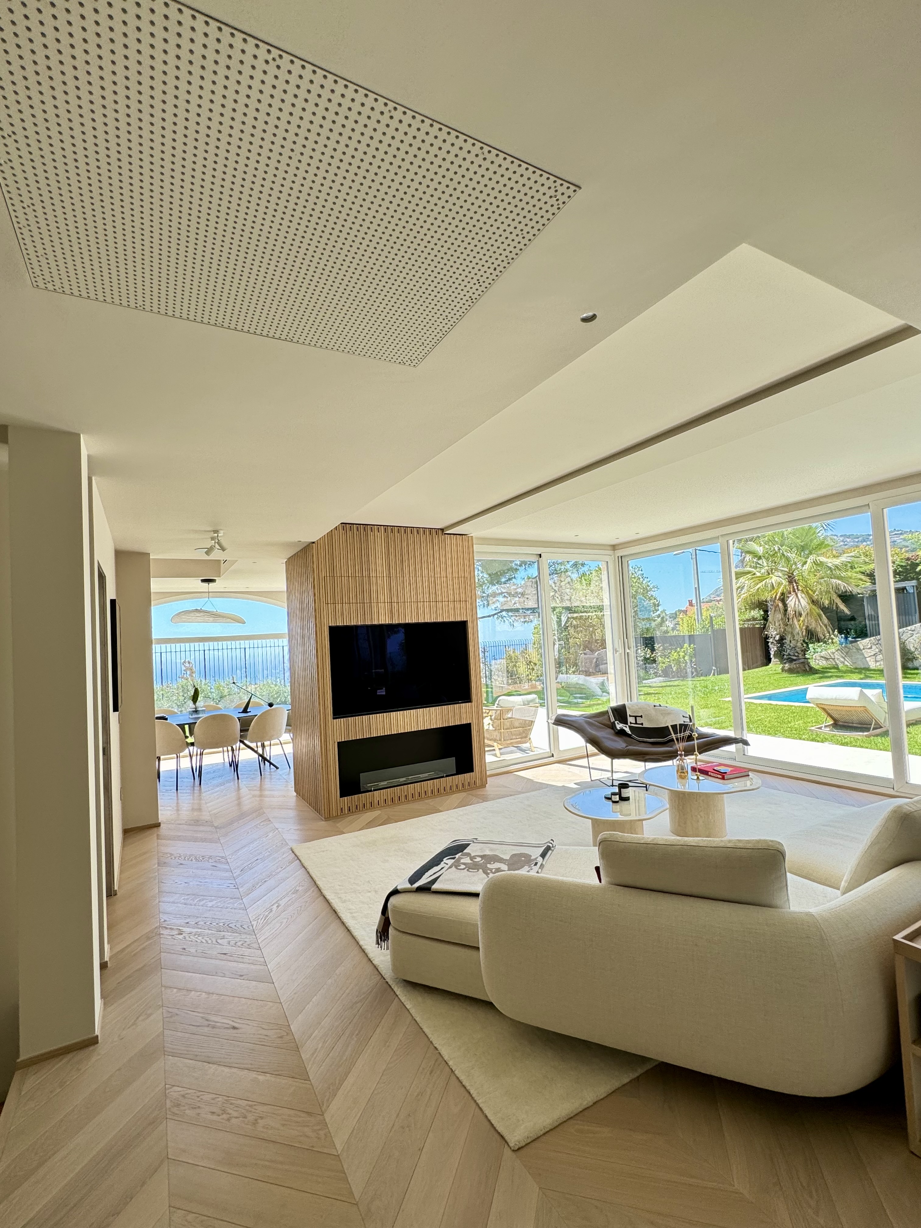 MAGNIFIQUE VILLA PROCHE DE MONACO