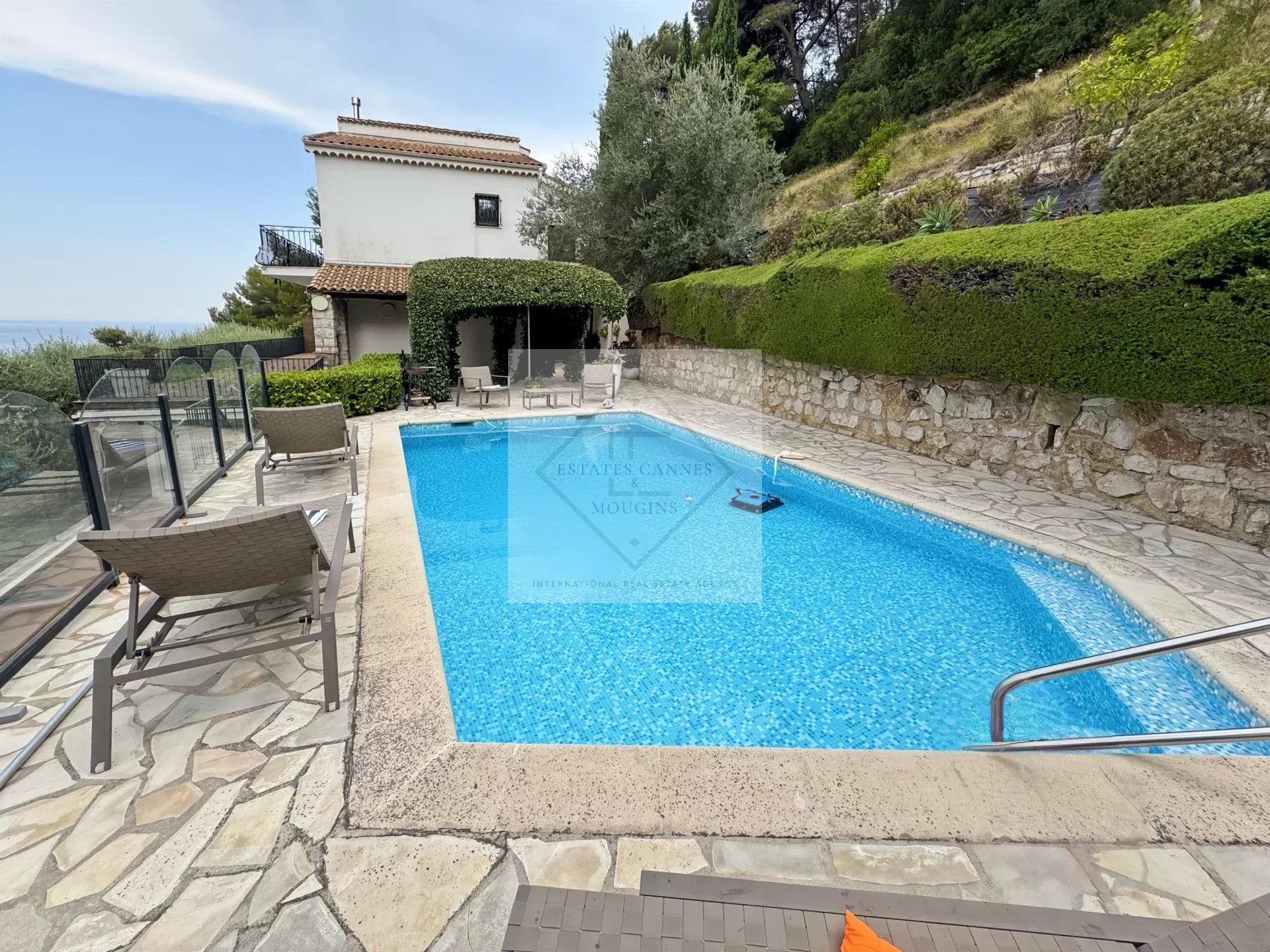 Magnifique Villa Provençale aux Portes de Monaco