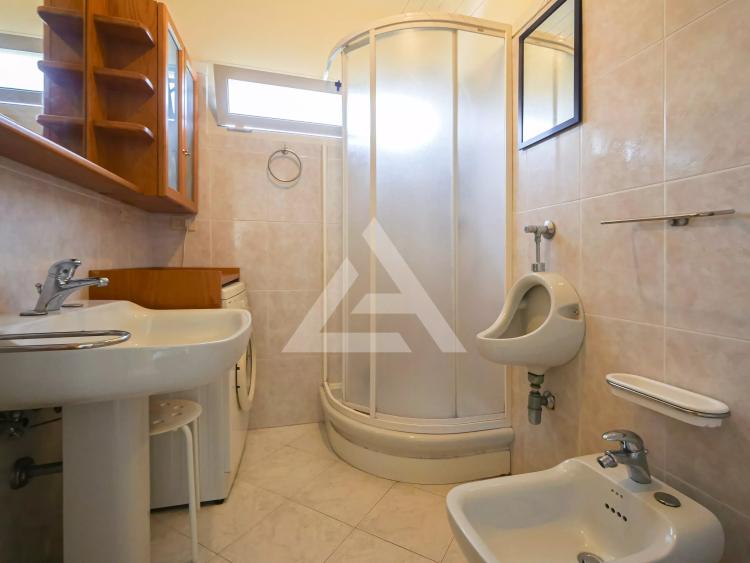 ROQUEBRUNE CAP MARTIN - 2 PIECES - CAVE ET STATIONNEMENT