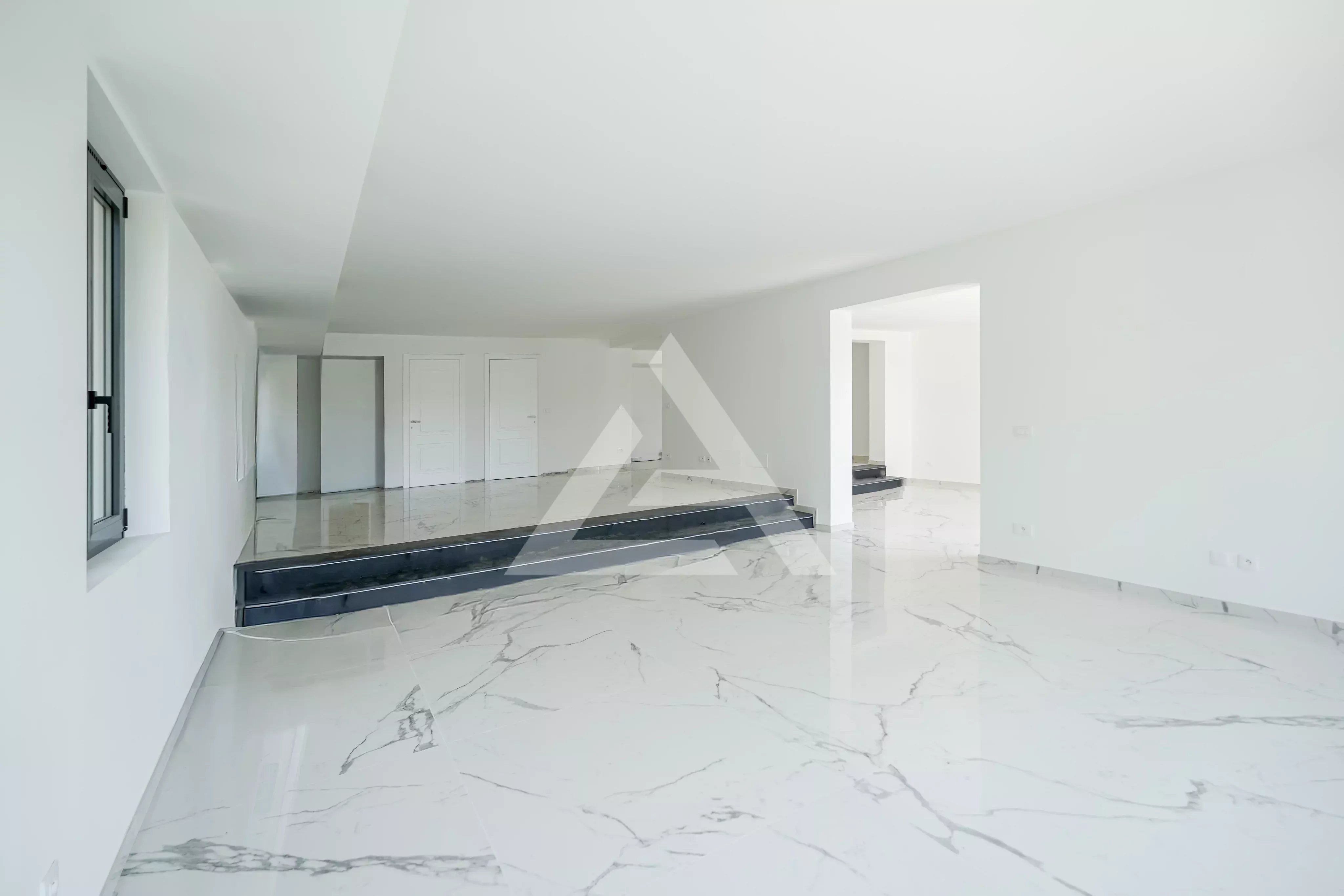 VILLA DE PRESTIGE - ROQUEBRUNE CAP MARTIN