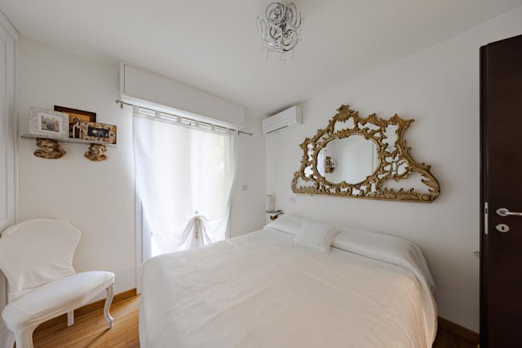UNIQUE 3 CHAMBRES AVEC VUE MER PROCHE DE MONACO