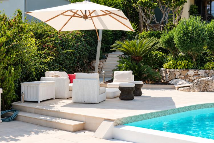 ROQUEBRUNE-CAP-MARTN- LE HAMEAU-VILLA VUE MER PANORAMIQUE- PISCINE