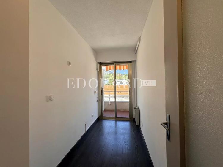 En exclusivité deux pièces avec terrasse et possibilité garage, à quelques pas de la plage du Solenzara