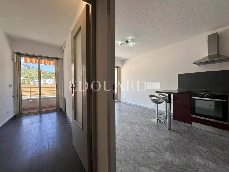 En exclusivité deux pièces avec terrasse et possibilité garage, à quelques pas de la plage du Solenzara
