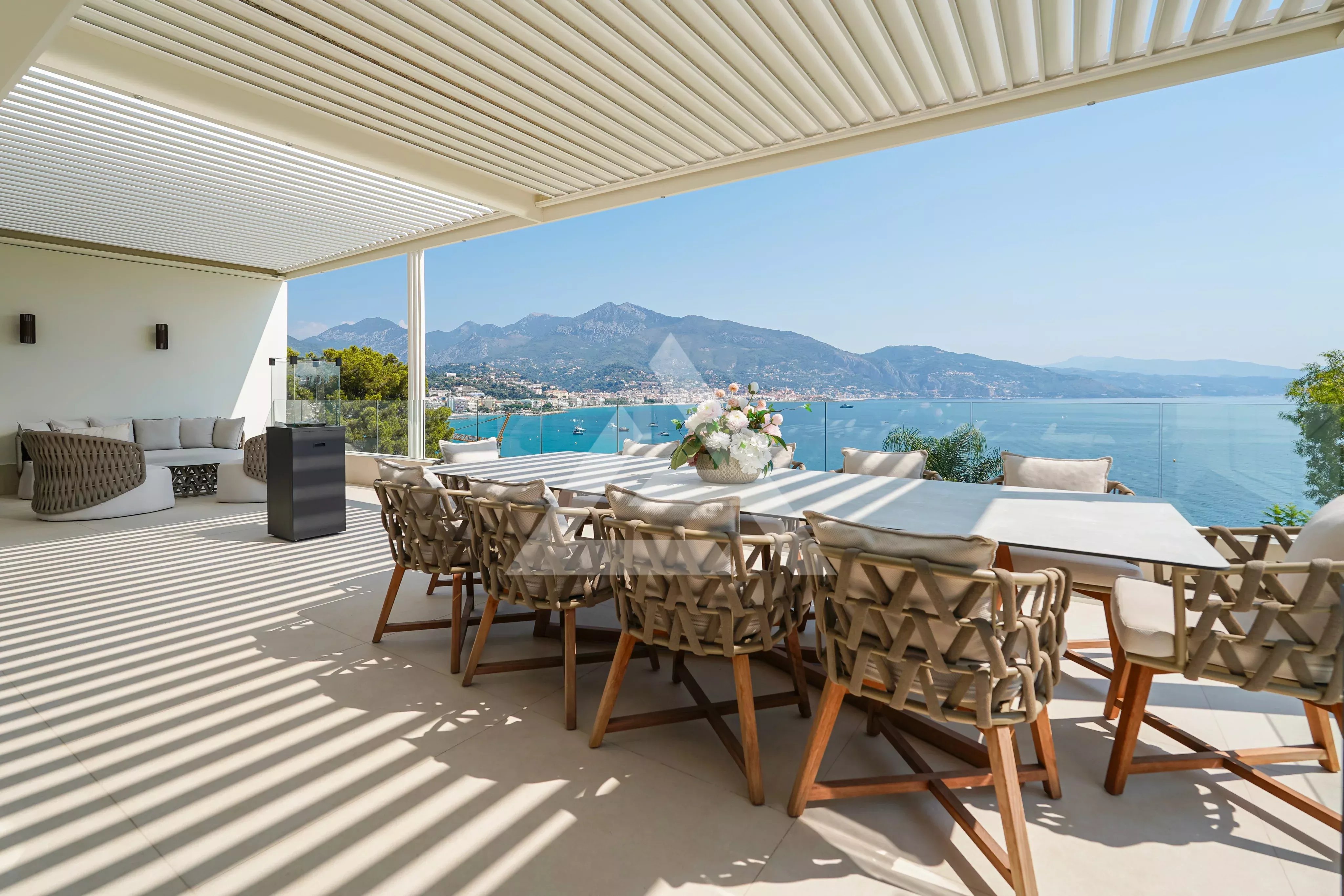 CAP MARTIN - VILLA DE PRESTIGE EN DEUXIÈME LIGNE DE MER - VUE PANORAMIQUE