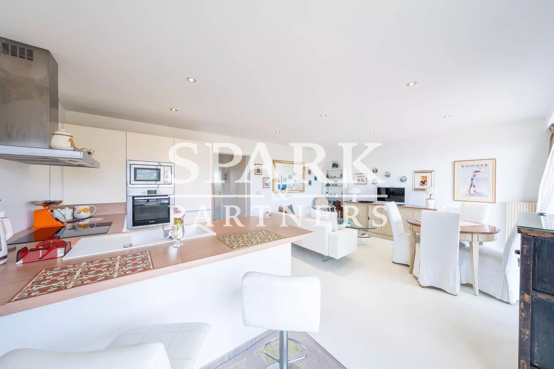 Roquebrune Cap Martin - Bel appartement dernière étage - vue mer