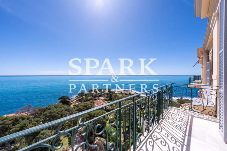 Sublime appartement 4 pièces vue imprenable sur la mer