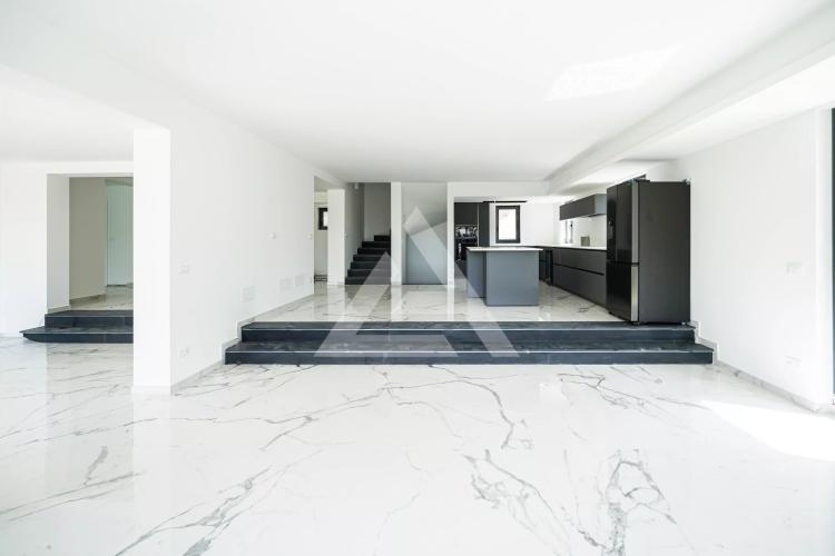 VILLA DE PRESTIGE - ROQUEBRUNE CAP MARTIN