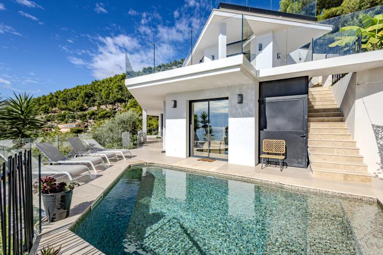 ROQUEBRUNE CAP MARTIN | +5 CHAMBRES | VILLA NEUVE EXCLUSIVE
