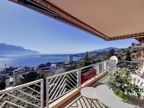 En exclusivité ! Spacieux appartement avec grand balcon et vue imprenable !