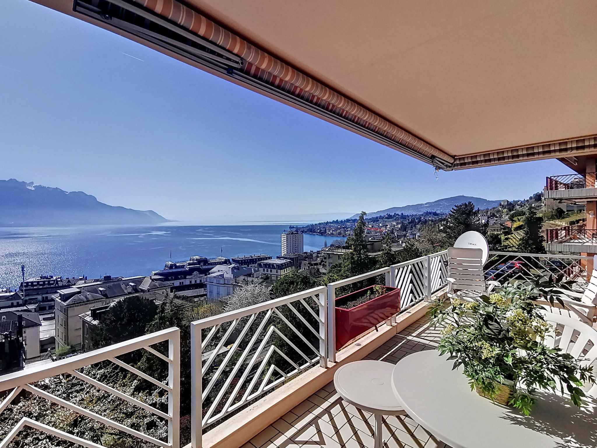 En exclusivité ! Spacieux appartement avec grand balcon et vue imprenable !