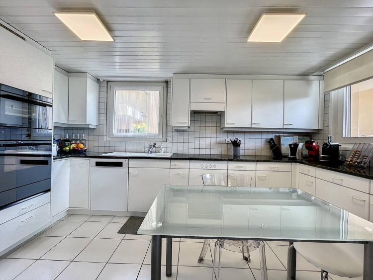 En exclusivité ! Appartement de 4.5 pièces avec vue sur le lac