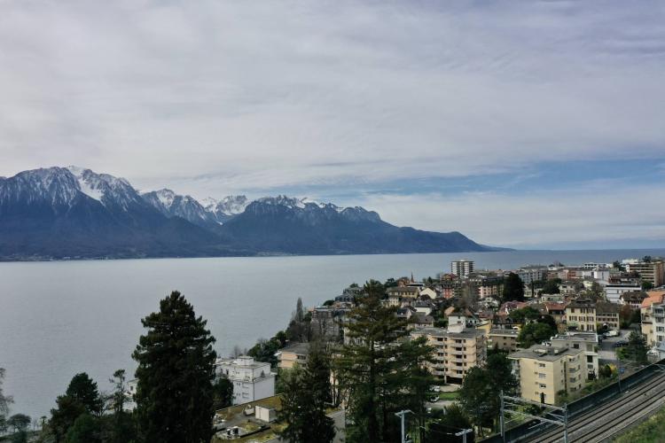 En exclusivité ! Appartement de 4.5 pièces avec vue sur le lac