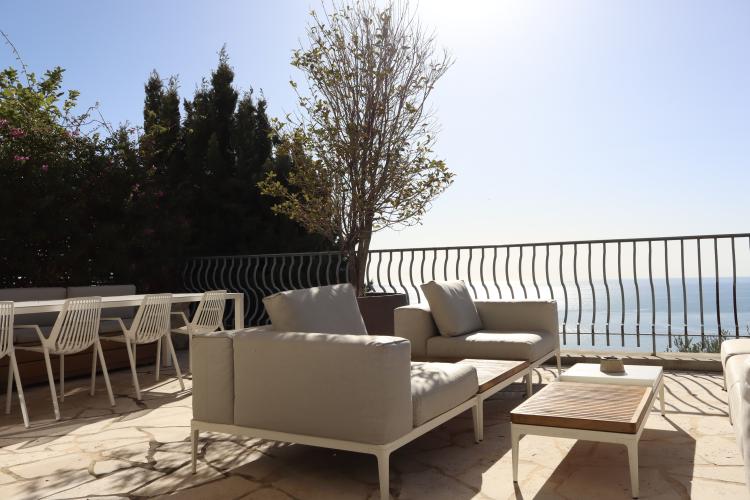 ROQUEBRUNE-CAP-MARTIN - TRIPLEX - CHATEAU DE LA MER - MATERIAUX HAUT DE GAMME - VUE MER
