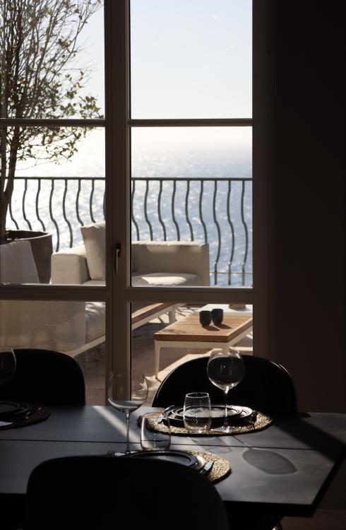 ROQUEBRUNE-CAP-MARTIN - TRIPLEX - CHATEAU DE LA MER - MATERIAUX HAUT DE GAMME - VUE MER